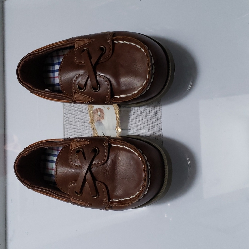Carter's toddler sz 8